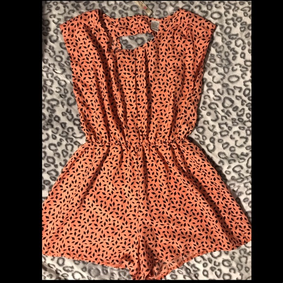 Romper - Picture 2 of 3